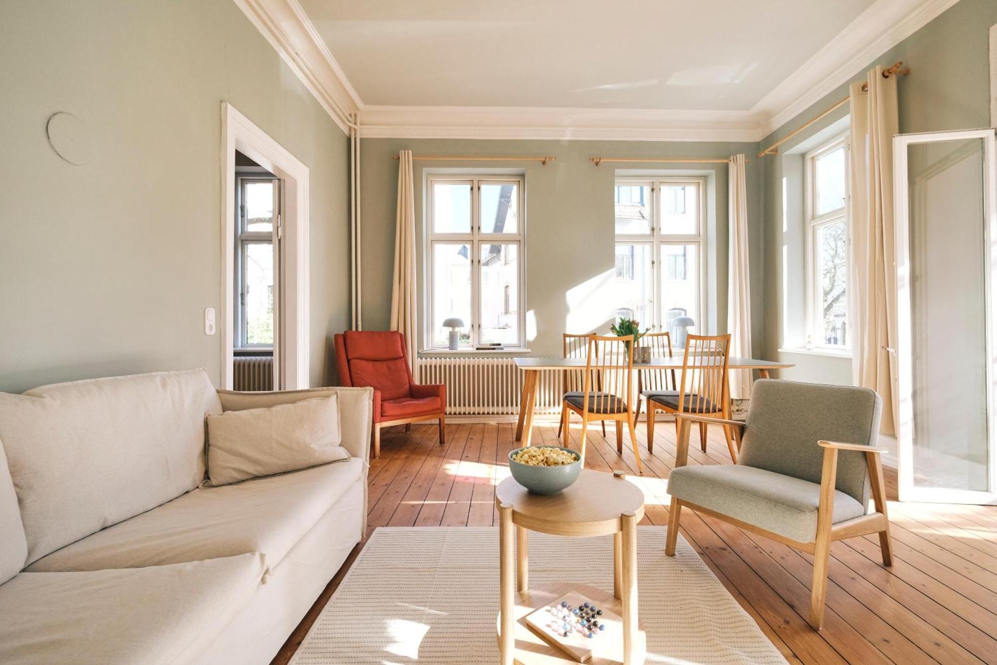 Villa Rosa - Charmante, Grosse Altbauwohnung فلنسبورغ المظهر الخارجي الصورة